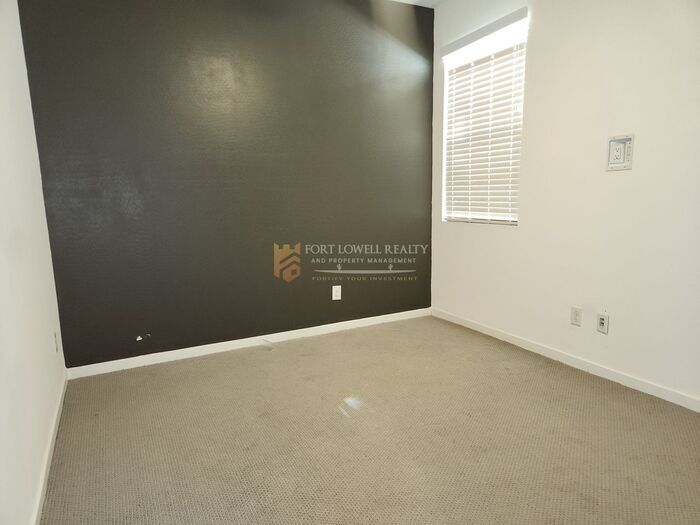 Building Photo - 4208 S 68th Dr