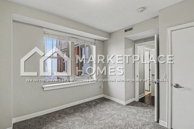 Building Photo - 525 W Lafayette Blvd