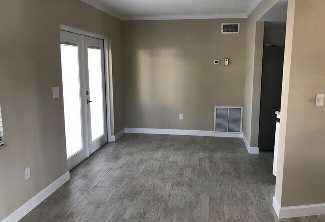 Building Photo - 418 Courbet Dr