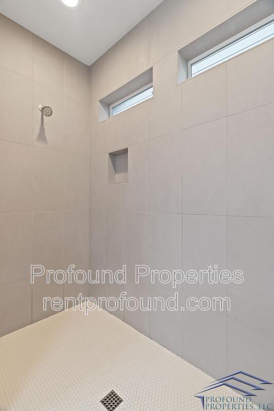 Building Photo - 6843 SE Red Alder St