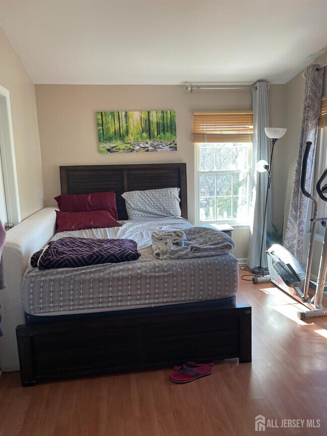 Building Photo - 5192 Beech Ct