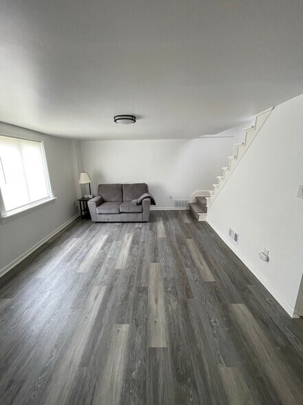 Building Photo - 50 Braddock St