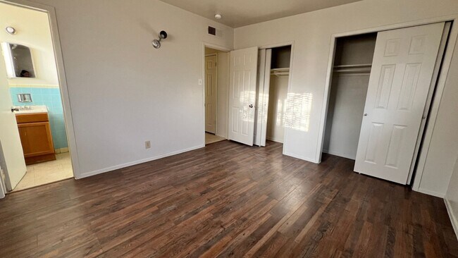Building Photo - 5105 Danny Dr