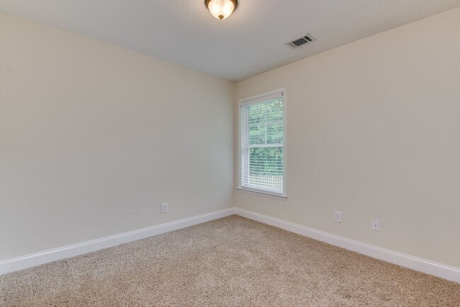 Building Photo - 2110 Red Maple Terrace