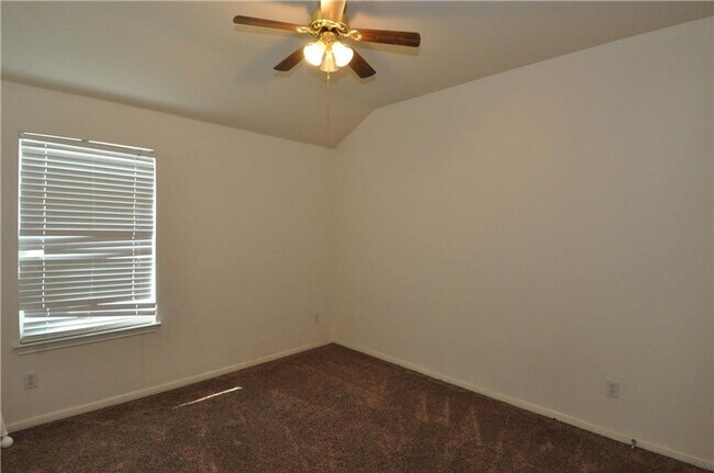 Building Photo - Beautiful home walking distance to Hutto H...