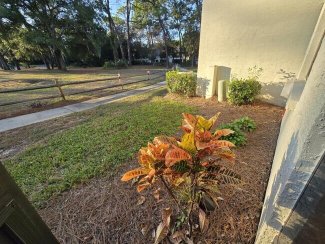 Building Photo - 9418 Nakoma Way