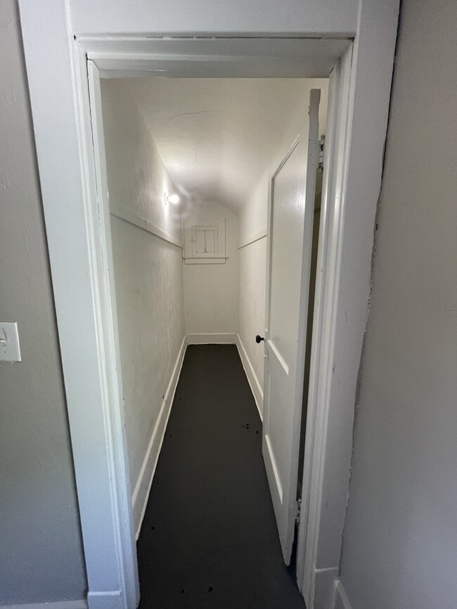 Building Photo - 4208 Asbury Dr