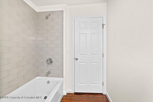 Building Photo - 714 Carmalt St