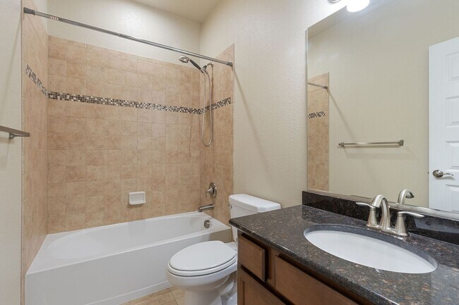 Building Photo - Spacious Modern 5-Bedroom Ranch Home in Hidden Valley Farm