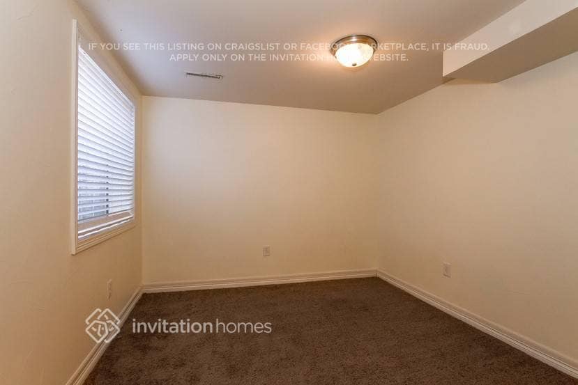 Building Photo - 1772 S Genoa Way