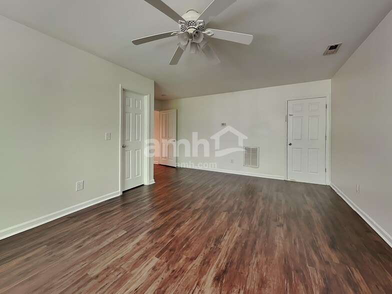 Building Photo - 5145 Chasteal Trail