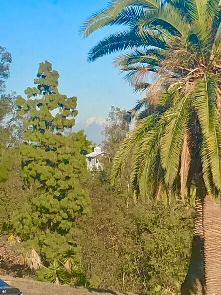 Building Photo - 719 N Cabrillo Ave