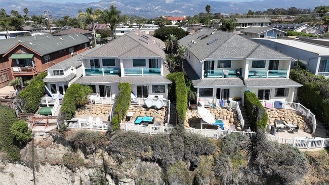 Building Photo - 6579 Del Playa Dr