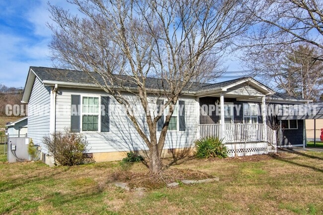 Building Photo - 345 Yoakum St