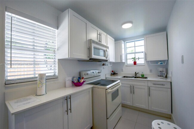 Building Photo - 227 NW 34th St