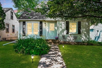 Building Photo - 3020 Maryland Ave S