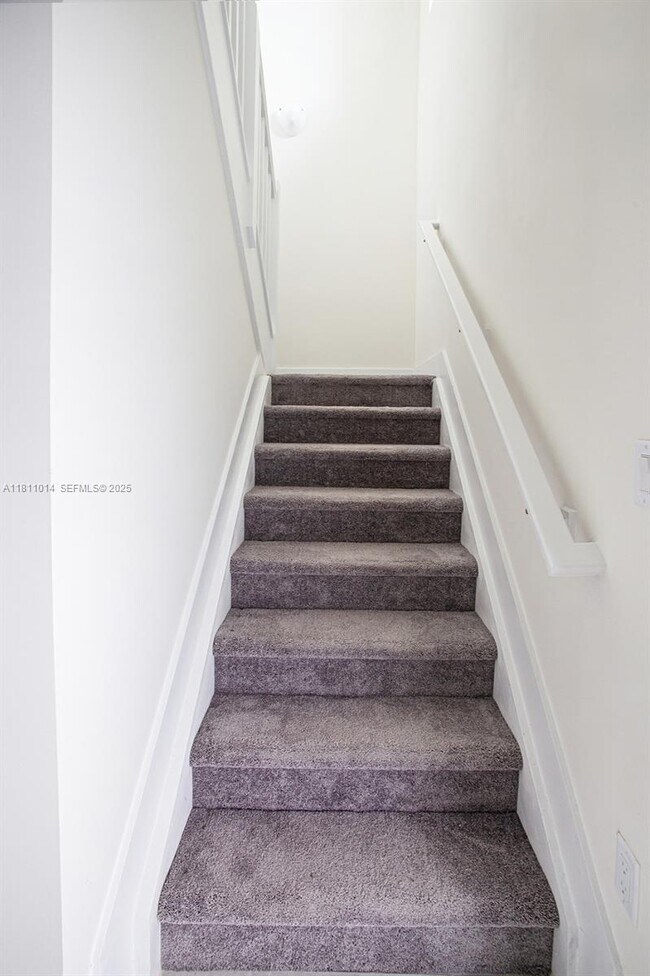 Building Photo - 8167 NW 41st St