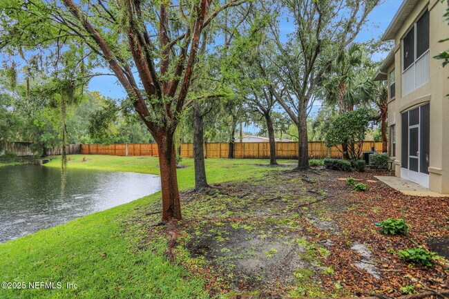 Building Photo - 9744 Summer Grove Way W