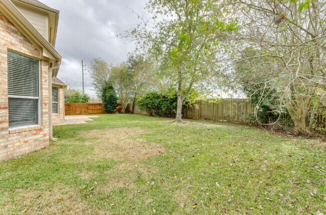 Building Photo - Spacious 5-Bedroom Home in Brazos Landing!