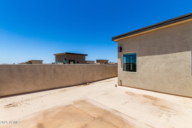 Building Photo - 7500 E Via De Luna Dr