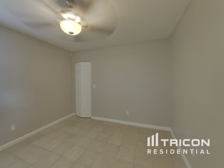 Building Photo - 10378 Rosemount Dr