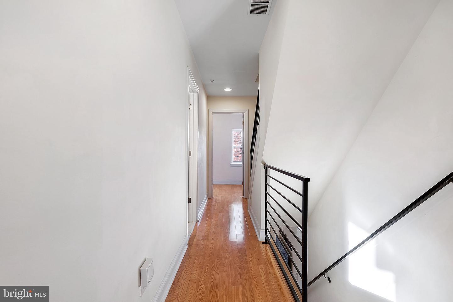 Building Photo - 1347 S 20th St