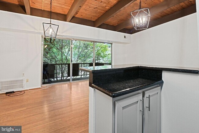 Building Photo - 7857 Enola St