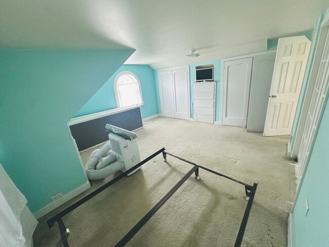 Building Photo - Gorgeous Kalispell home with Historical Charm