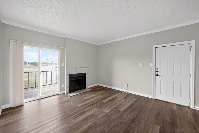 Building Photo - 12166 Metric Blvd