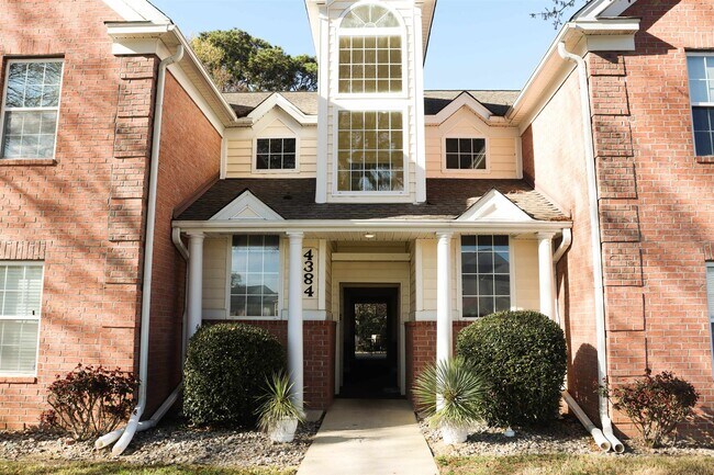 Building Photo - 4384 Daphne Ln