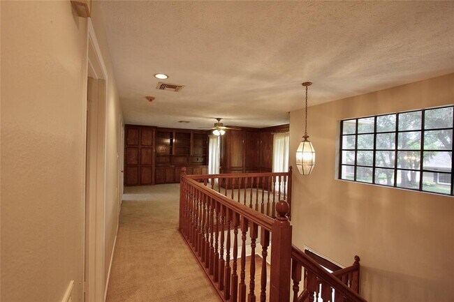 Building Photo - 2422 Stephens Grant Dr