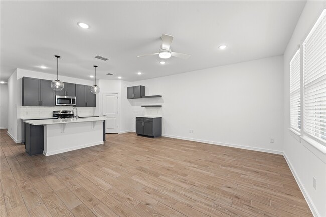 Building Photo - 4719 Bay Vista Dr