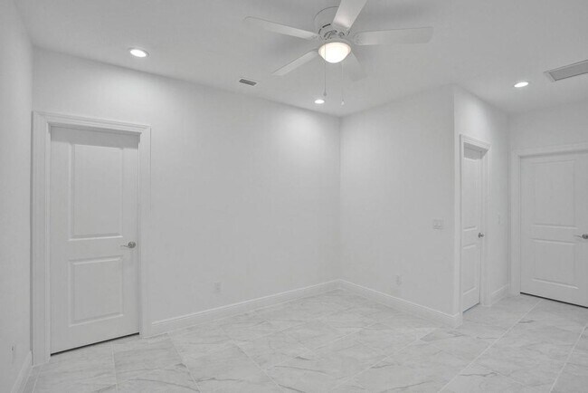 Building Photo - Gorgeous New 3 bedroom 2.5 Townhouse in Deerfield Beach, Sandpiper Pointe (2 Story)