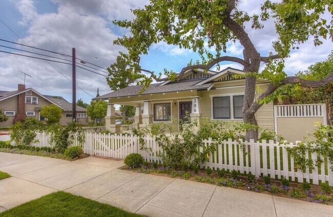 Building Photo - 306 N Shaffer St