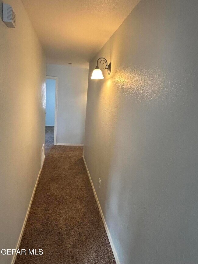 Building Photo - 12965 Beto Portugal Ln