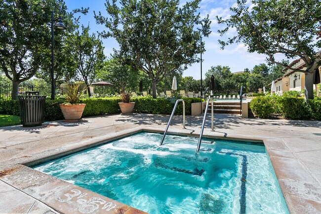 Building Photo - 37 Stepping Stone