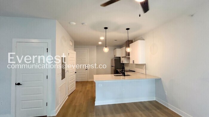 Building Photo - 3101 Govalle Ave
