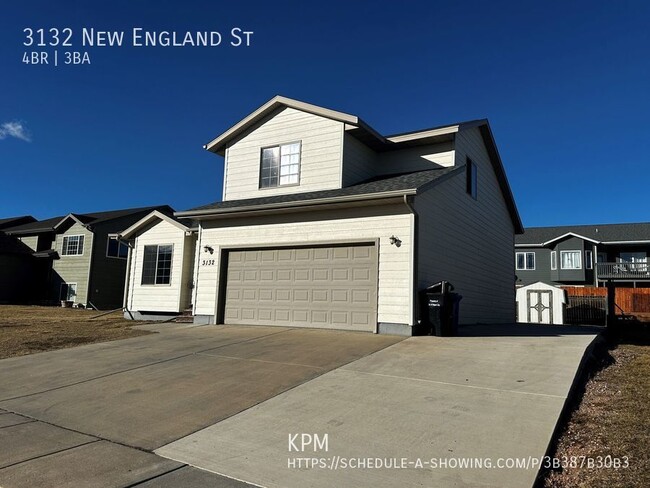 Building Photo - 4 BED | 3 BATH | TRI-LEVEL | DOUBLE GARAGE...