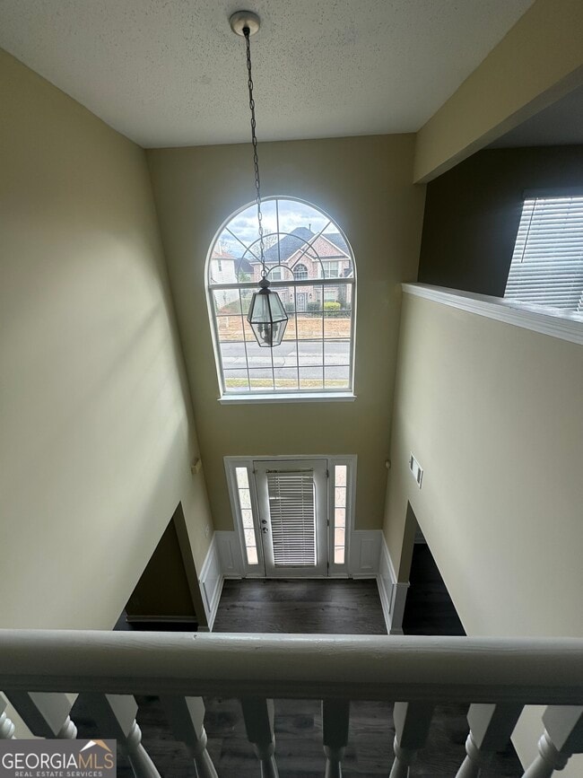 Building Photo - 3682 Fremont Dr