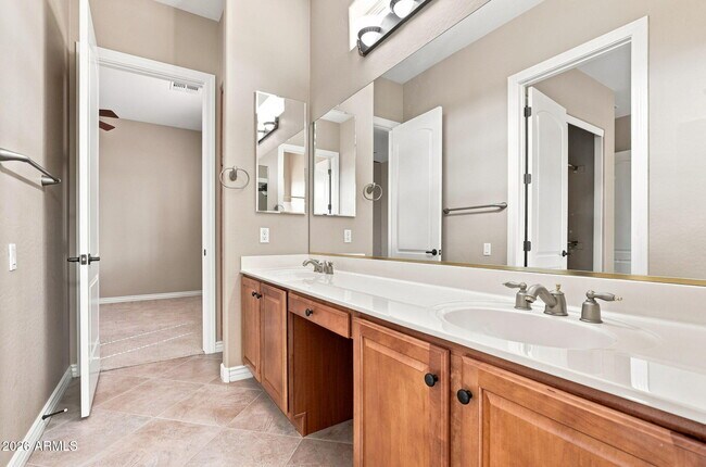 Building Photo - 22114 N San Ramon Dr