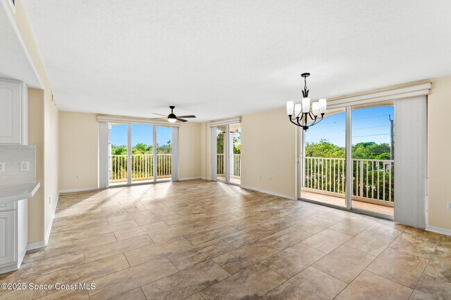 Building Photo - 821 Del Rio Way