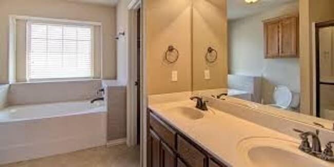 Building Photo - Gated Community Villas At Cedar Creek +  3 Bed 2 Bath + Edmond Schools