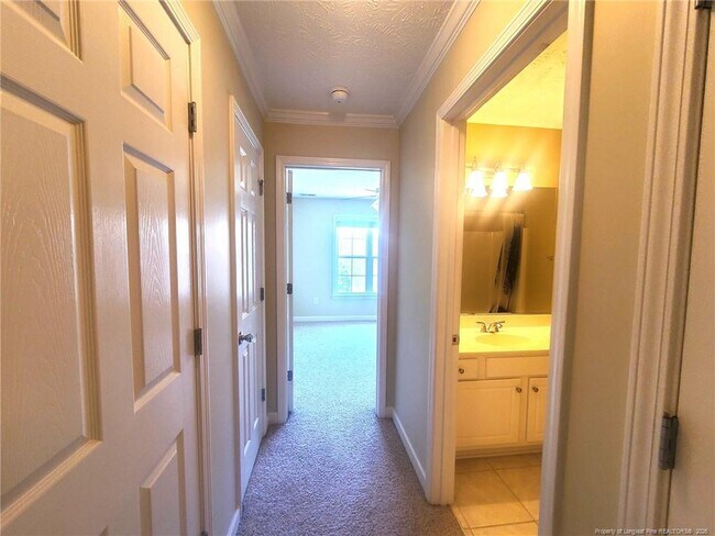 Building Photo - 1761 Renwick Dr
