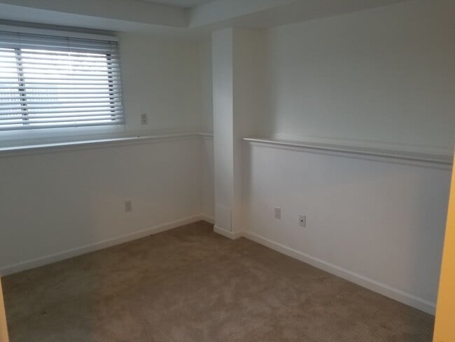 Building Photo - 2836 Troxell Ave