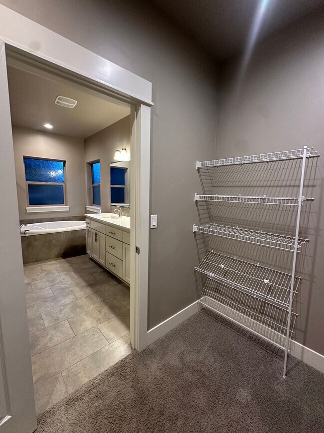 Building Photo - Beautiful home in Mirada!  A must see!