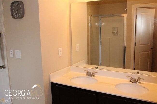 Building Photo - 276 Stillwood Dr