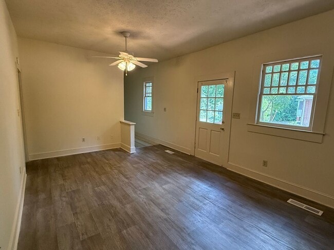 Building Photo - Bloomfield