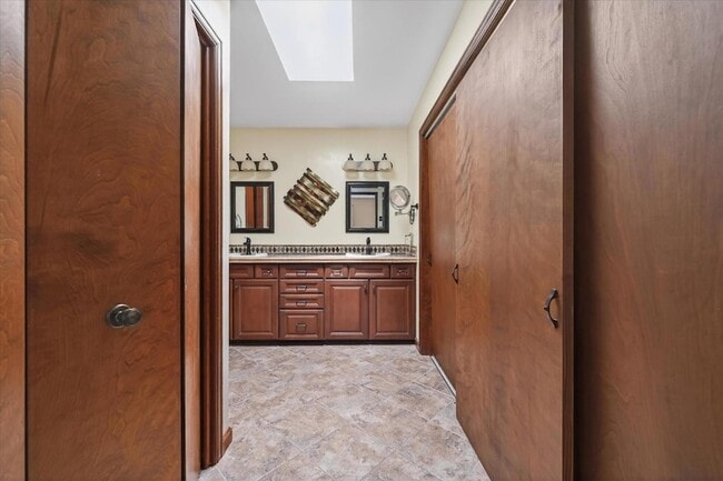 Building Photo - 7932 Harrow Ct