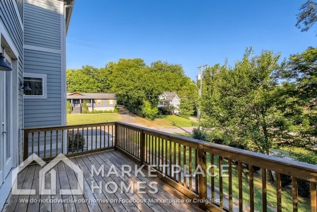 Building Photo - 1802 Porter Ave