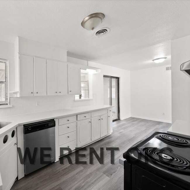 Building Photo - 1625 SW 67th St